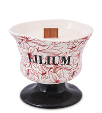 MUG-486/2 Подсвечник со свечой «Лилия»