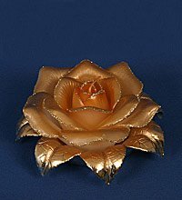 F-6B27А989 Cвеча «Роза» с фарфор.лепестком