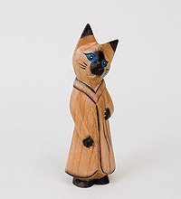 В2-0226 Статуэтка КОШКА с голубыми глазами в платье (суаровое дерево)