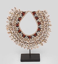 27-002 Ожерелье аборигена (Папуа)
