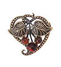 AM-4209 Брошь «Листик Сердцек» (латунь, янтарь)