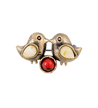 AM-4264 Брошь «Синички» (латунь, янтарь)