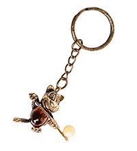 AM- 803 Брелок «Барсик хоккей на траве» (латунь, янтарь)