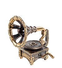 AM-1159 Фигурка «Патефон ажурный» (латунь, янтарь)
