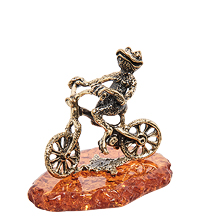 AM-1493 Фигурка «Лягушка на велосипеде» (латунь, янтарь)
