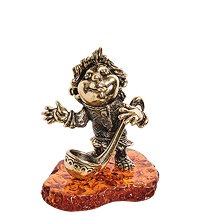 AM-2786 Фигурка «Домовенок с поварешкой» (латунь, янтарь)